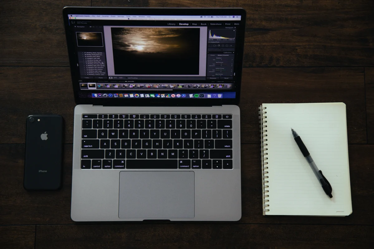 White internet Executive